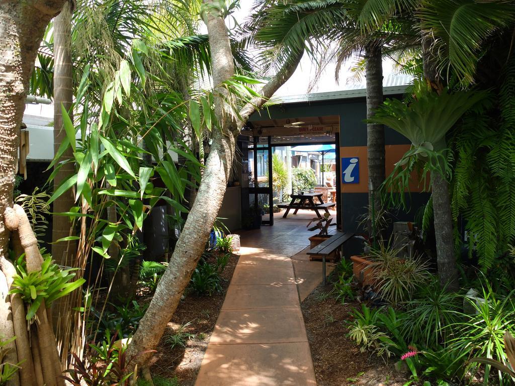 Noosa Backpackers Resort 누사빌 외부 사진